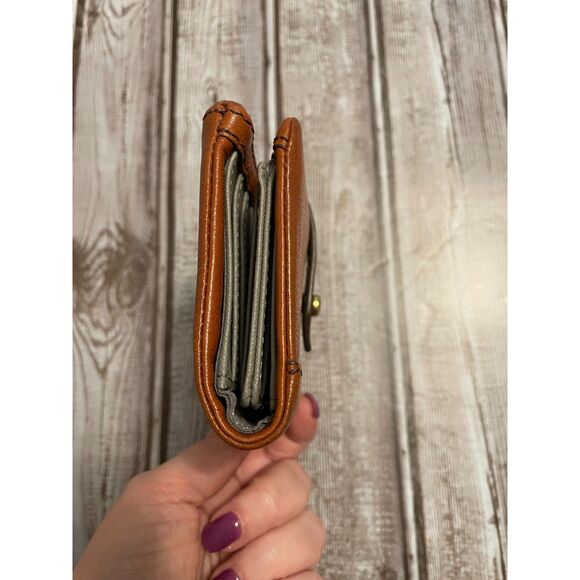 Fossil Lainie Multifunction Brown Leather Wallet - Picture 4 of 13